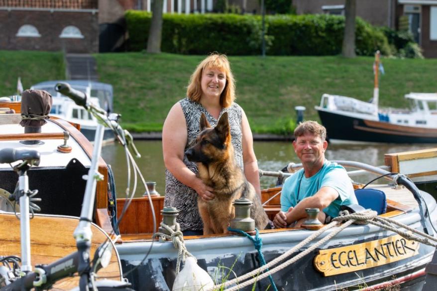 Zomergasten: achtste keer Dokkum met boot en hond