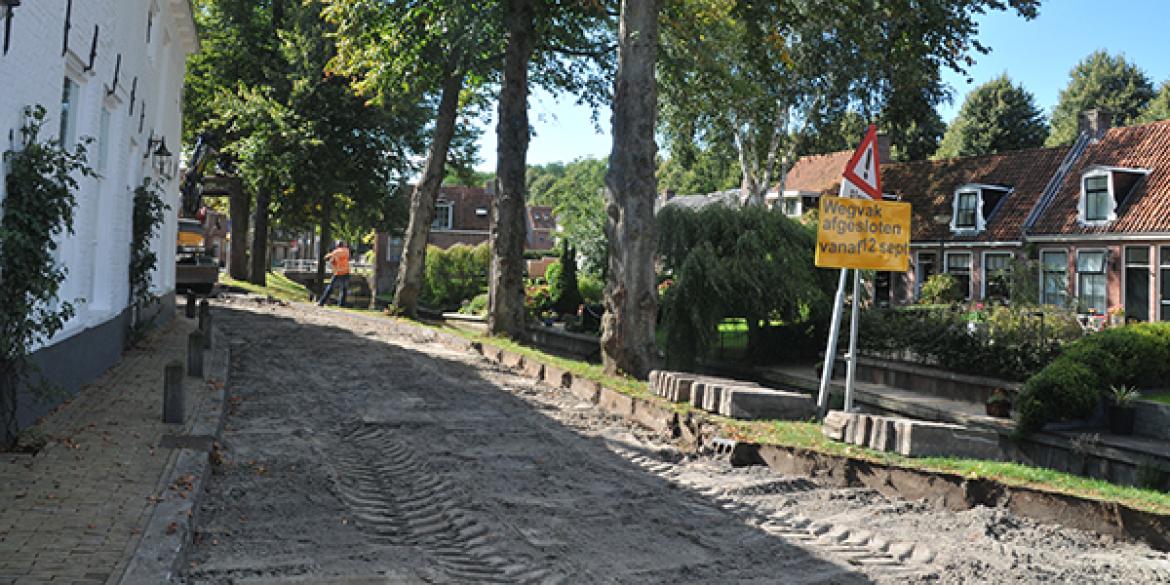 Weg tussen Kloosterbrugje en Torenstraat opengebroken