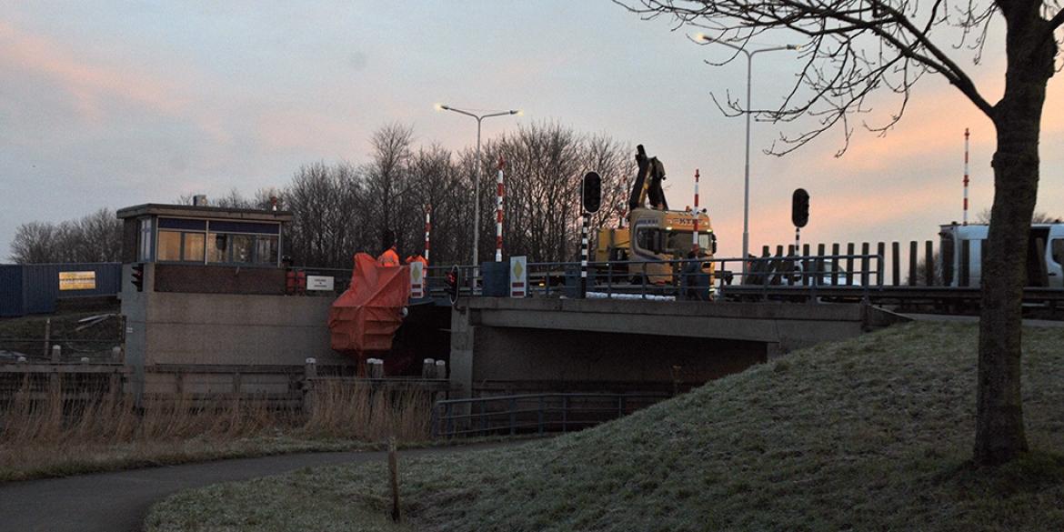 Laatste werkzaamheden aan Schreiersbrug in Dokkum