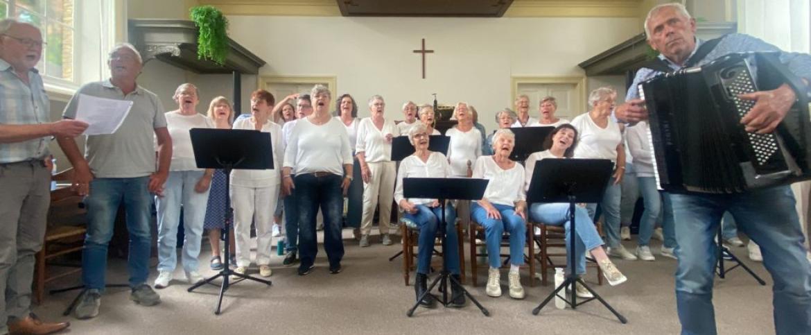 Indrukwekkend familieconcert vrouwelijk Burgerkoor in DoRekerk