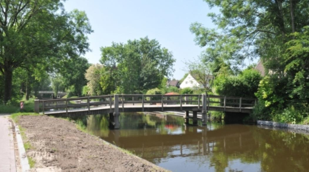 Bruggen Sud Ie in Fûgellân in Oktober op hoogte