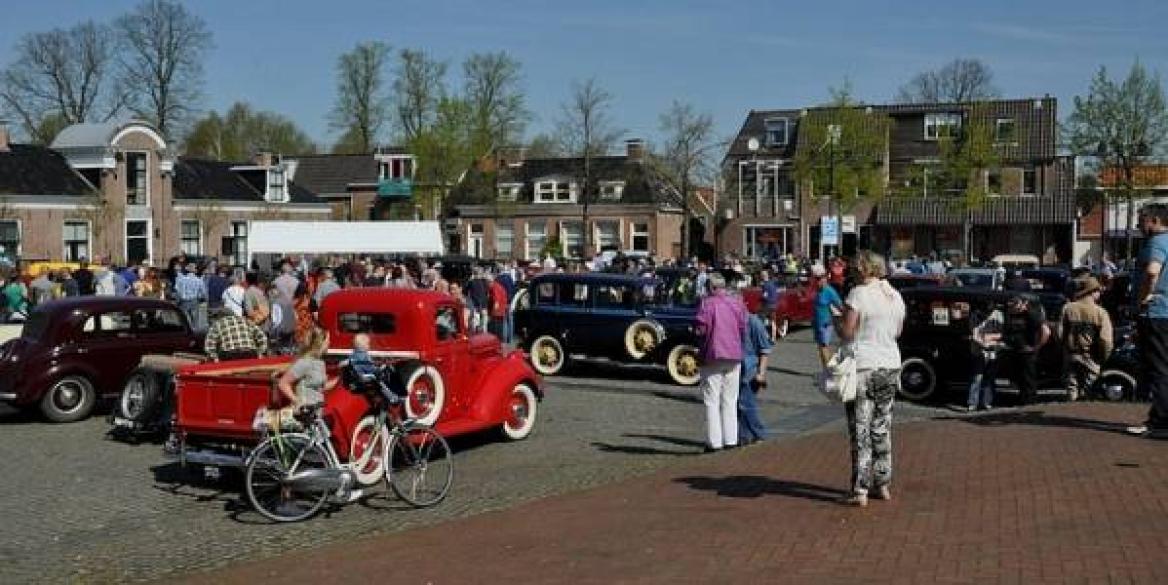 Oldtimers en Jaguars trekken veel bekijks