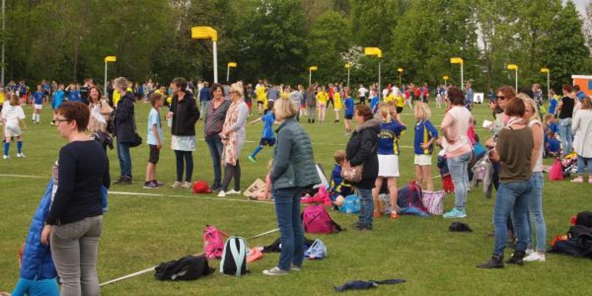 448 basisscholieren maken kennis met korfbal