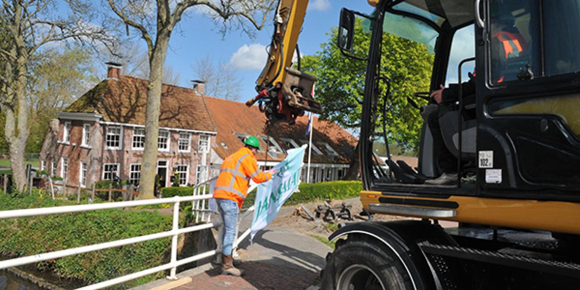 Opknappen Halvemaanspoortbrug officieel van start