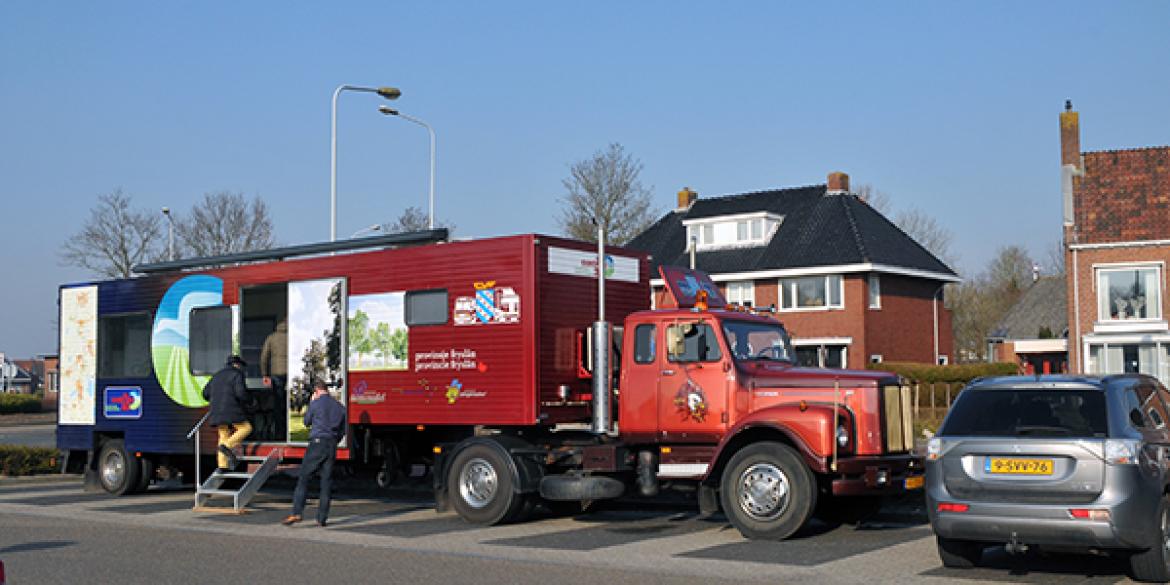 Informatietrailer De Centrale As trekt volop belangstelling