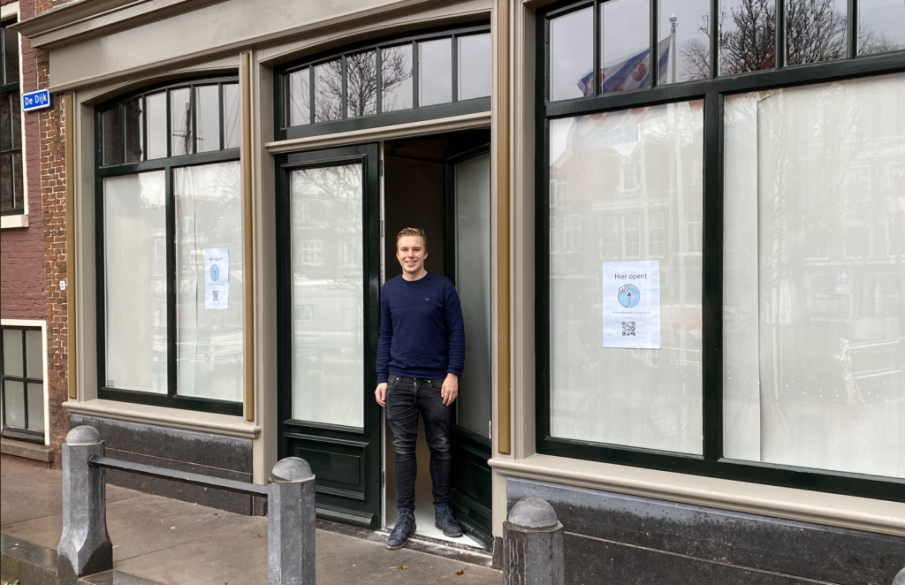 IJs- en patisseriewinkel W’iis op de Zijl van start