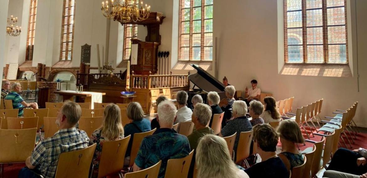 Zomerexpositie 2024 geopend Grote Kerk Dokkum