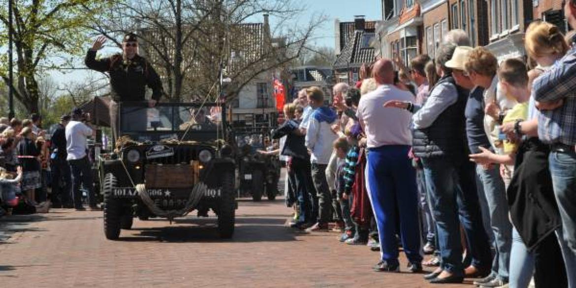 Zonnige en drukke Bevrijdingsdag in Dokkum