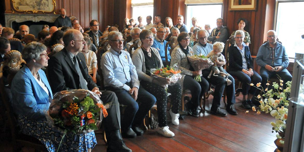 Zeven lintjes uitgereikt in Dokkumer Stadhuis