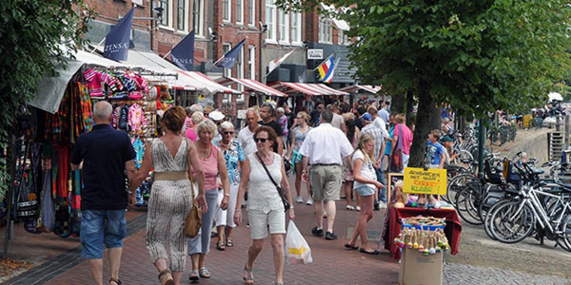 Veel mensen op de been tijdens jaarmarkt in Dokkum