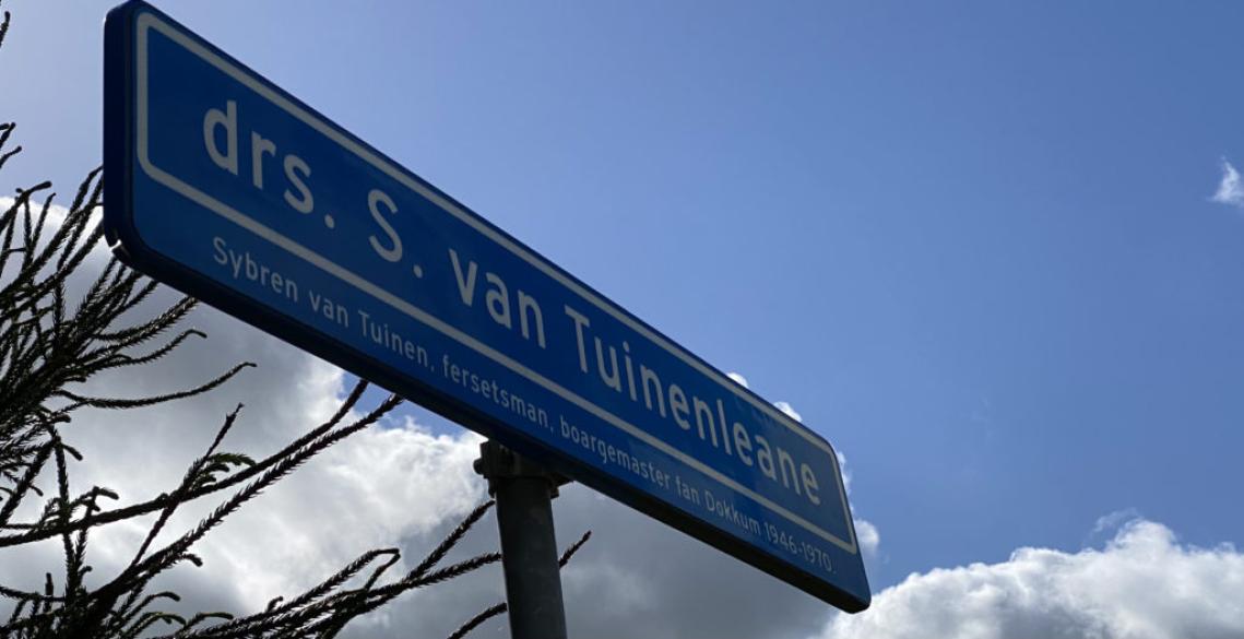 Dokkum toen en nu: Drs. S. van Tuinenleane