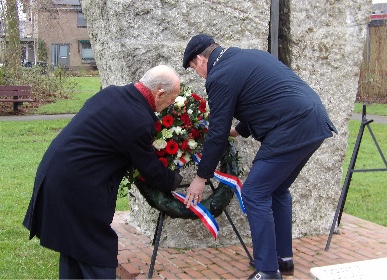 Foto's Jaarlijkse kranslegging en herdenking van 22 januari 1945 door: 