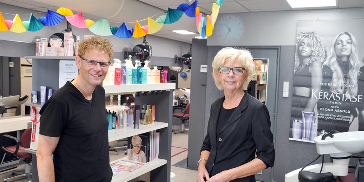 Jikke Sijtsma 50 jaar in dienst bij kapper Stormer