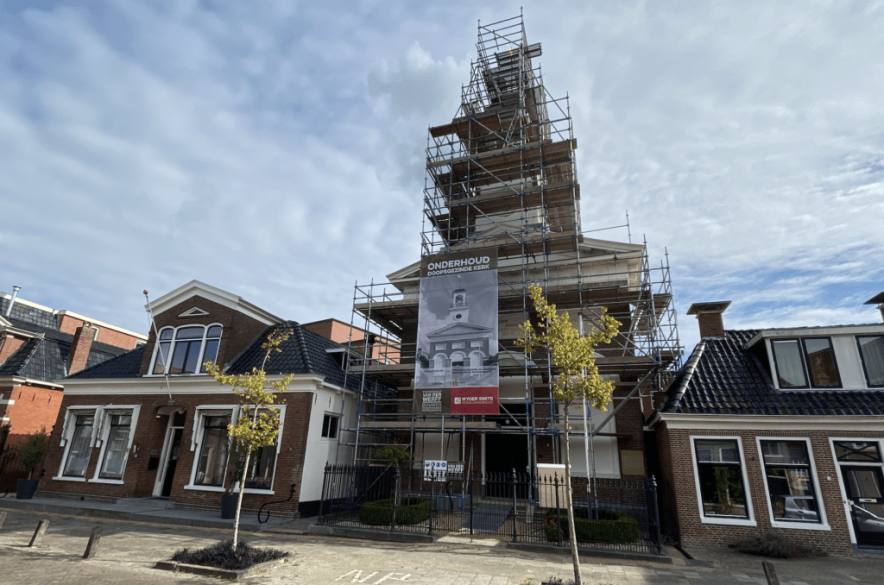 Groot onderhoud Doopsgezinde Kerk aan Legeweg