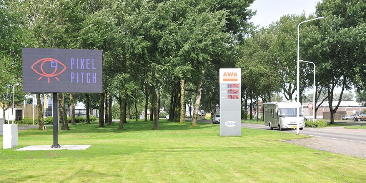 PixelPitch plaatst opvallend LEDscherm aan Holwerderweg