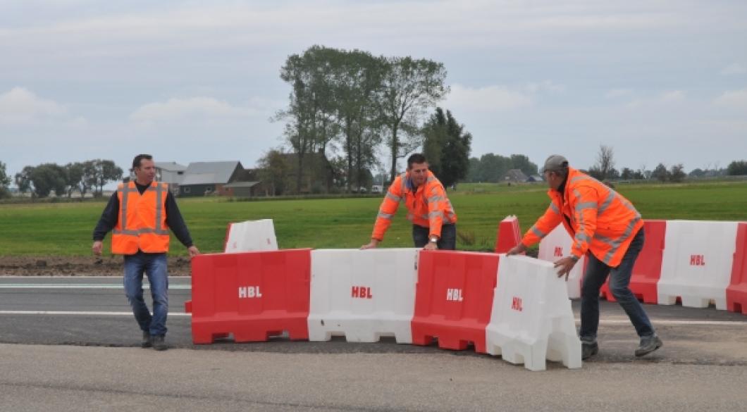 Vernieuwde Lauwersseewei bij Dokkum nu helemaal open