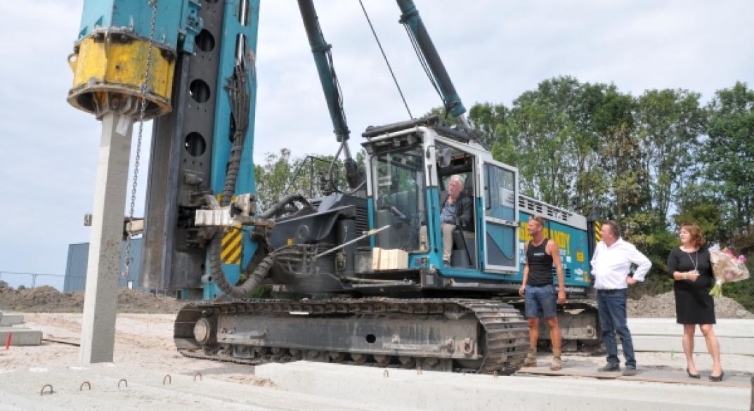 Eerste paal voor uitbreiding Klaas Westra Transport