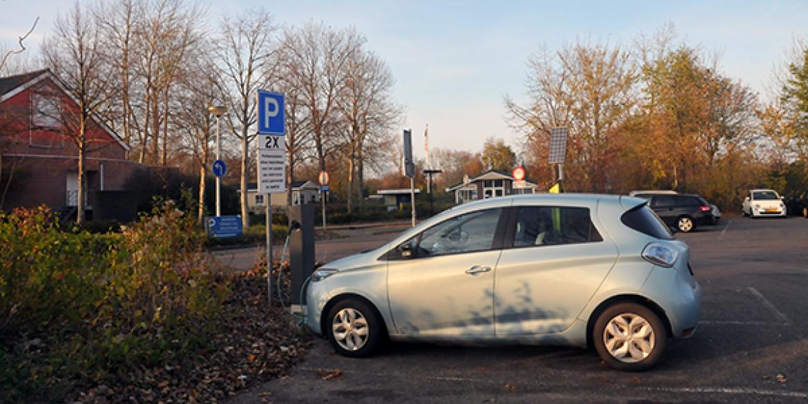 Extra elektrische laadpalen geplaatst in Dokkum