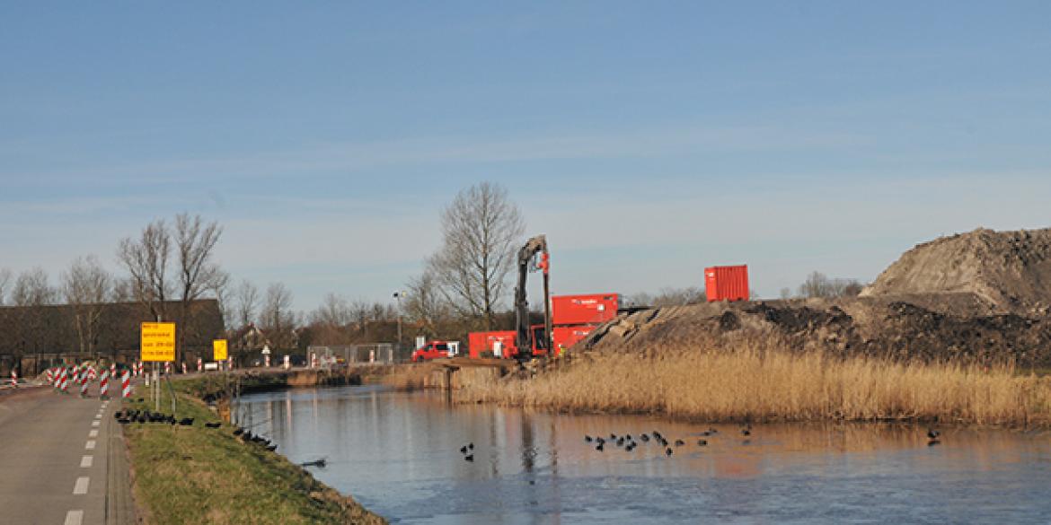 Viaduct aan de rand van Dokkum gebouwd