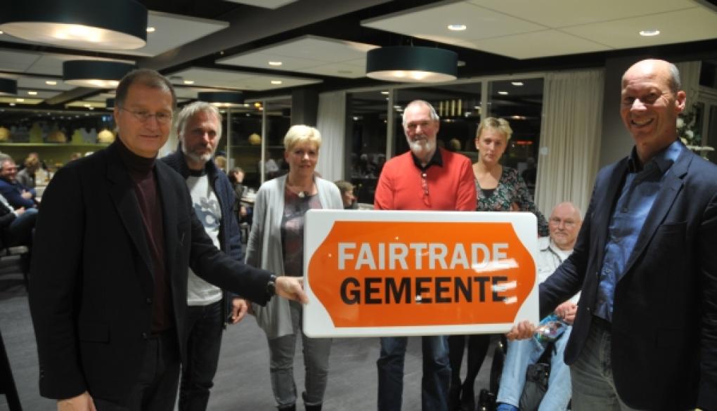 Titel Fairtrade gemeente uitgereikt in Dokkum