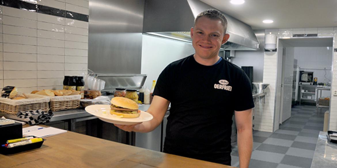 Eetcafé Burgers in Dokkum geopend