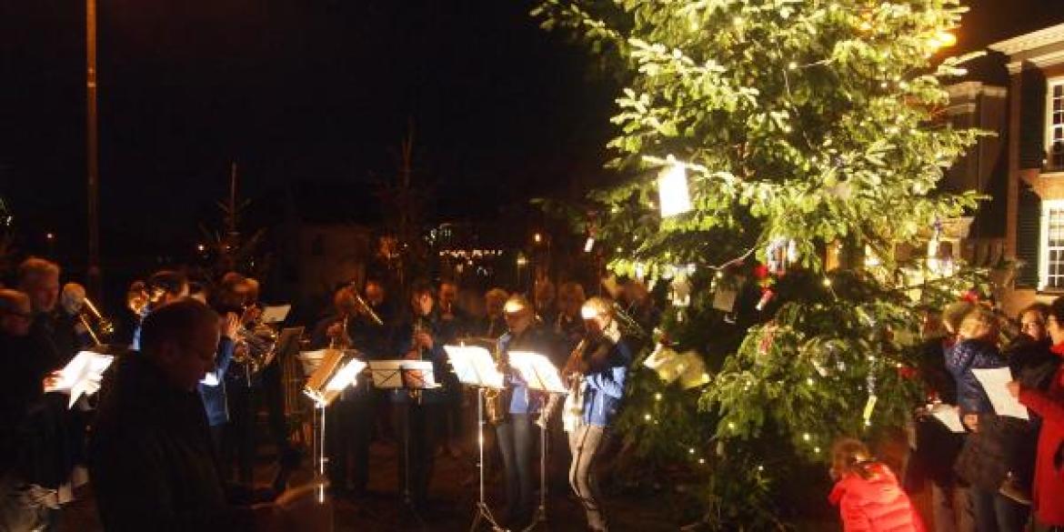 Kerstboom vol herinneringen, wensen en hoop