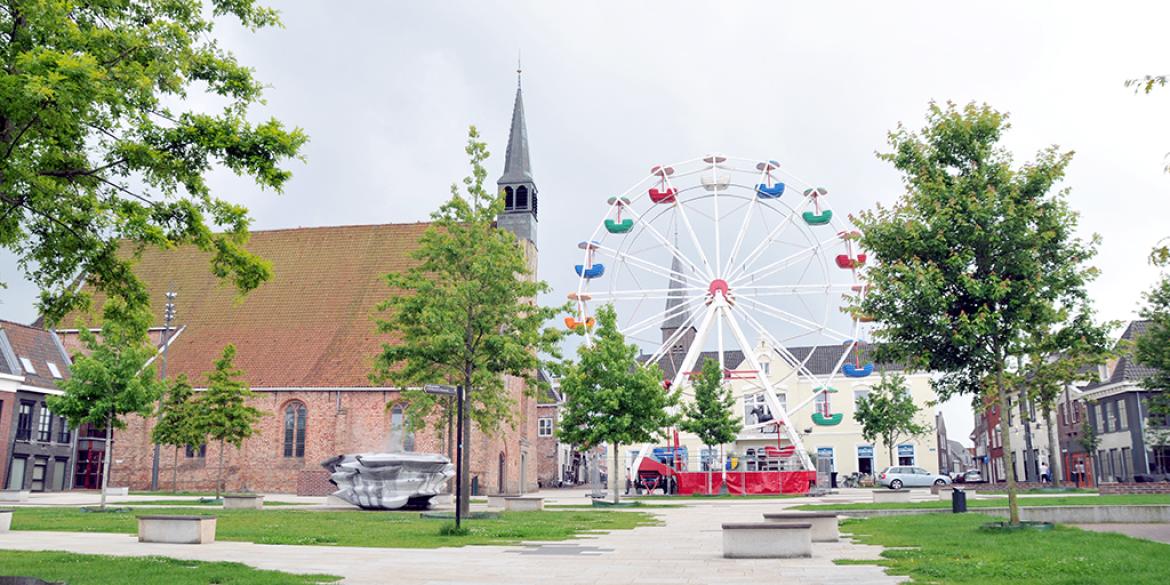 Reuzenrad in Dokkum geplaatst op familieplein