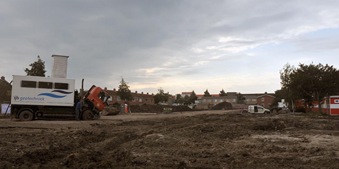 Huizen Hoedemakerspolder met de grond gelijk