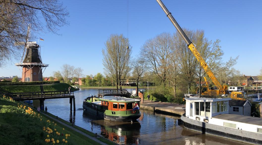 Nieuwe woonark in Driepypstergracht