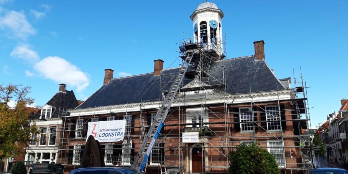 Stadhuis in de steigers wegens onderhoud