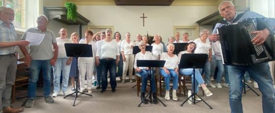 Indrukwekkend familieconcert vrouwelijk Burgerkoor in DoRekerk