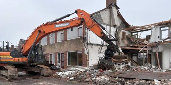 Gestart met sloop 90 woningen in Fonteinslanden