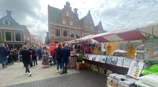 49e editie jaarmarkt in binnenstad Dokkum