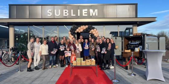 Subliem presenteert eigen magazine tijdens feestelijke opening nieuwe salon