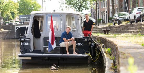 Zomergasten: Met de boot door gateway Dokkum